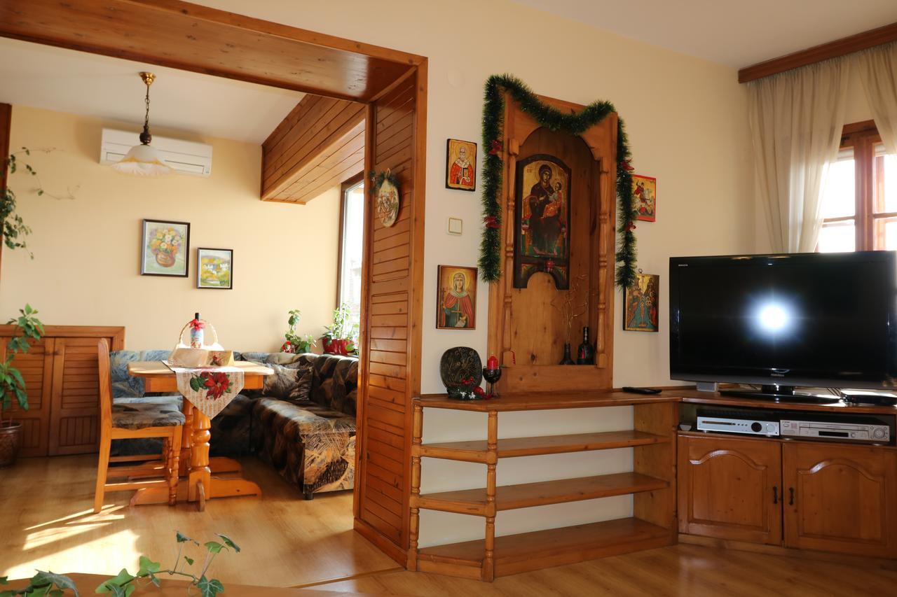 Guest House Divna Veliko Tărnovo Exteriör bild